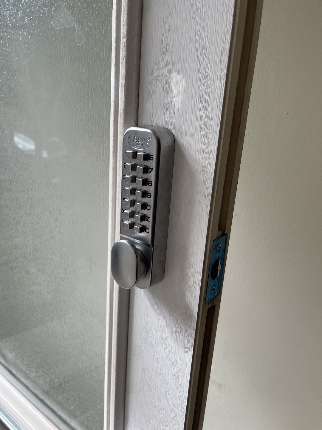 Commercial door lock fitted in North Tyneside